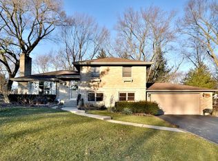 22W784 Tamarack Dr, Glen Ellyn, IL
