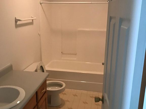 5th image of 3215 N 14th St #A