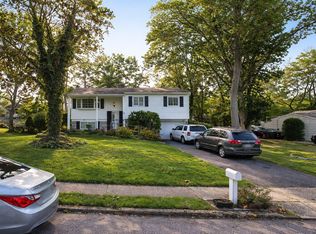 1023 Amethyst Dr, Toms River, NJ 08753
