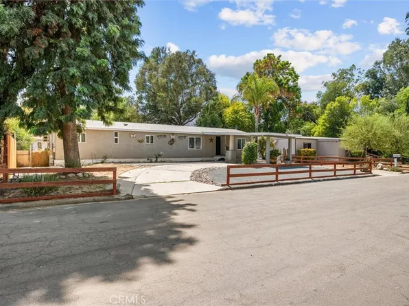 19135 Samuel Dr, Lake Elsinore, CA 92530