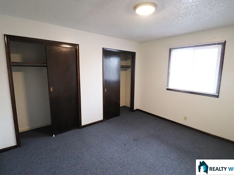2417 Vine — Photo 3