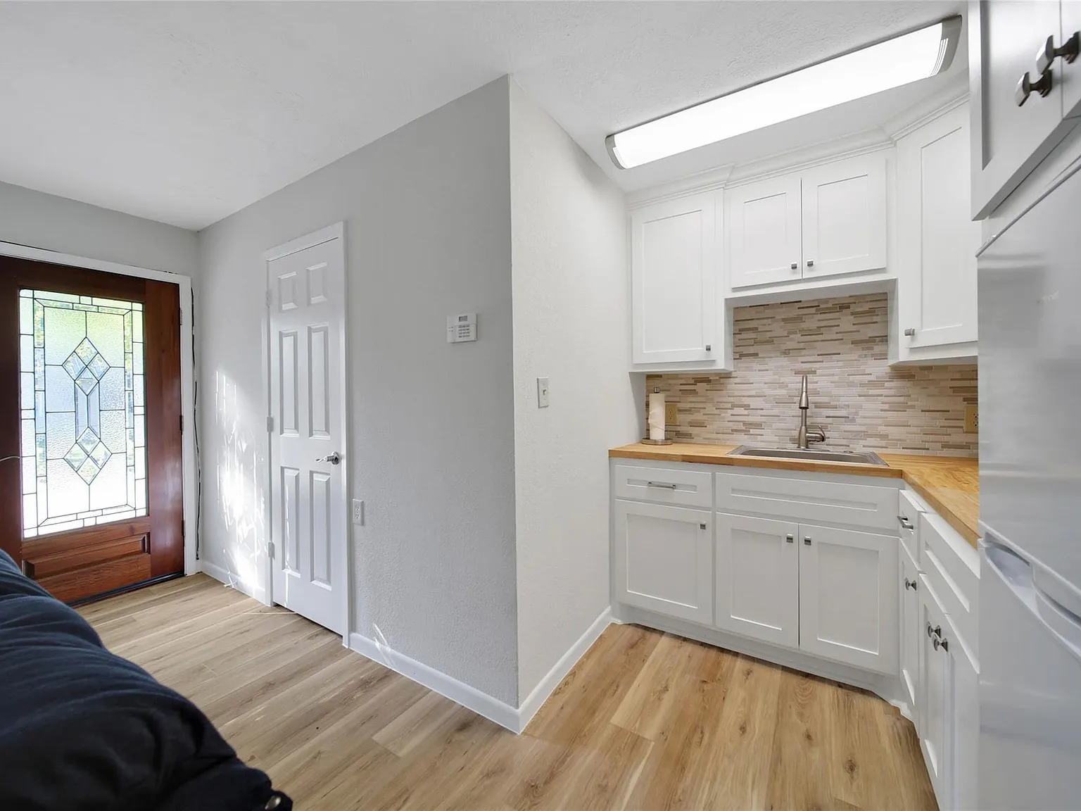 1 bed, 1.0 bath, 566 sqft, $1,350 — Photo 3