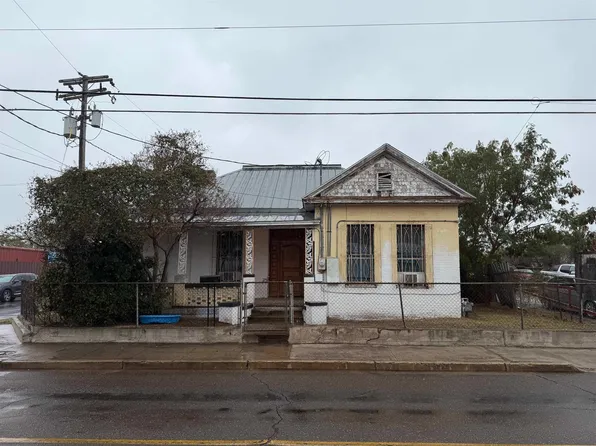 101 Iturbide St, Laredo, TX 78040