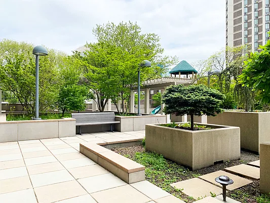 Sold by Hauseit LLC | media 24