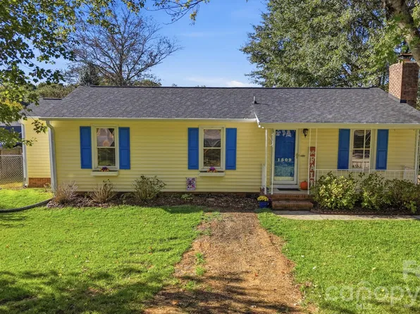 1509 Yellowstone Ct, Gastonia, NC 28054