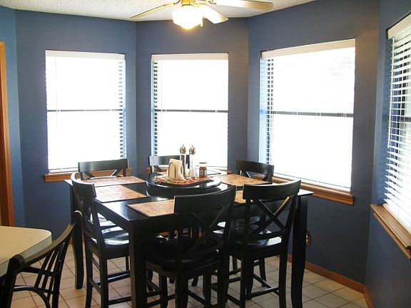 4th image of 4672 Lakeway Dr