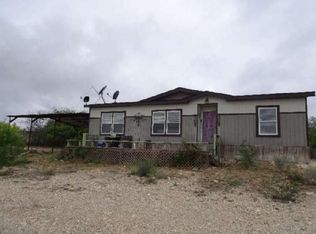 609 W El Paso St, Brackettville, TX 78832