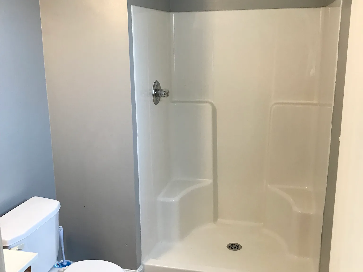 3 bed, 2200 sqft, $1,500 — Photo 2