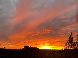 4 Thistle Ln, Santa Fe, NM 87506