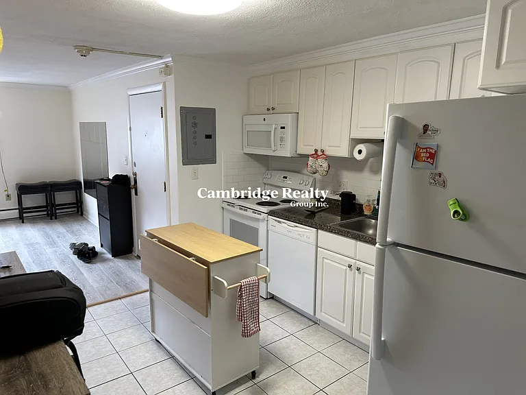 16 Westford St #6T — Photo 3