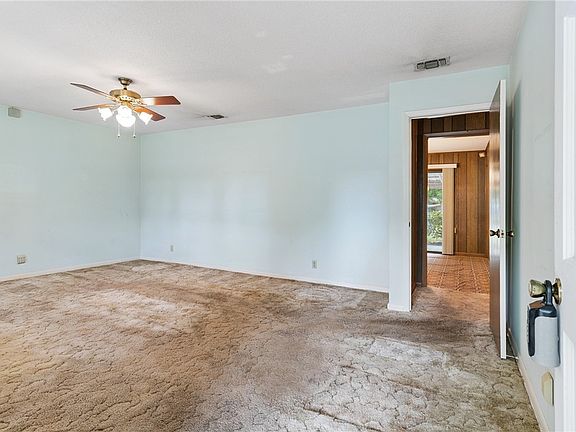4th image of 200 Oak Rd #202