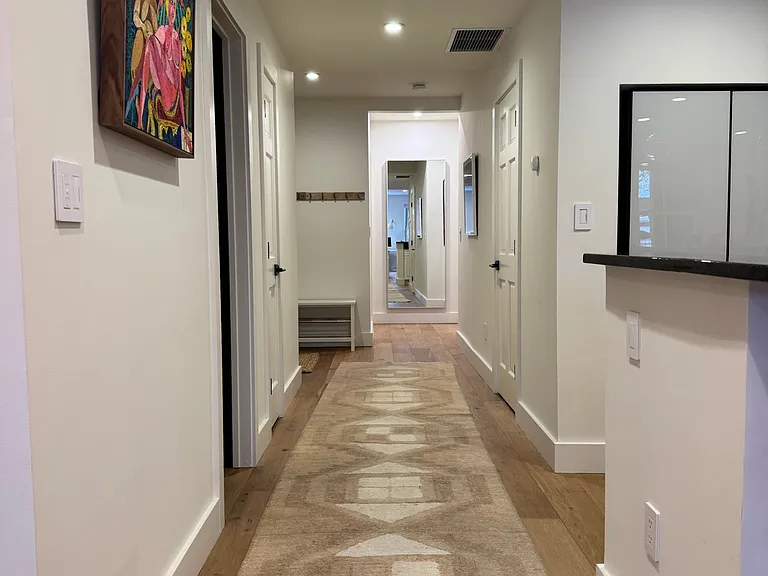 40 College St #207 — Photo 21