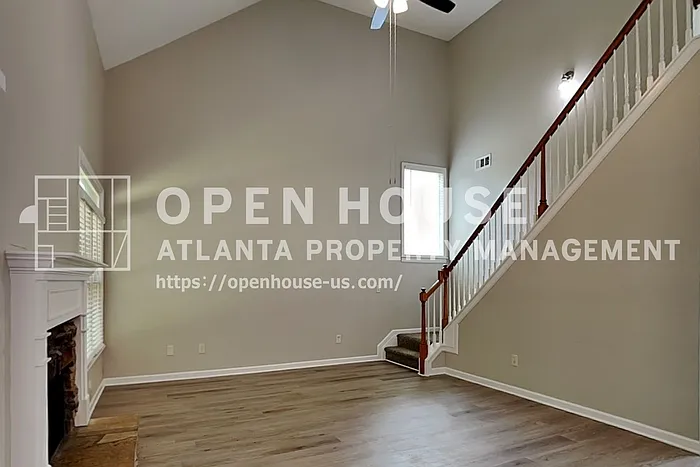 423 Evans Mill Dr — Photo 3