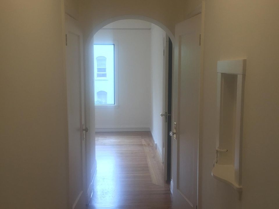 1st image of 747 Eddy St APT 7