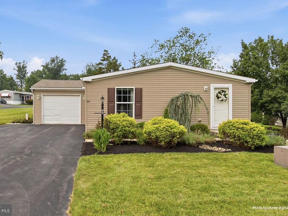 1st image of 90 Robin Ln