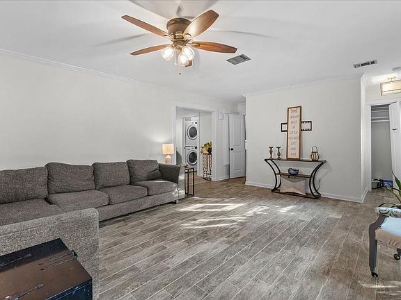 5th image of 1572 Silverpines Rd #572