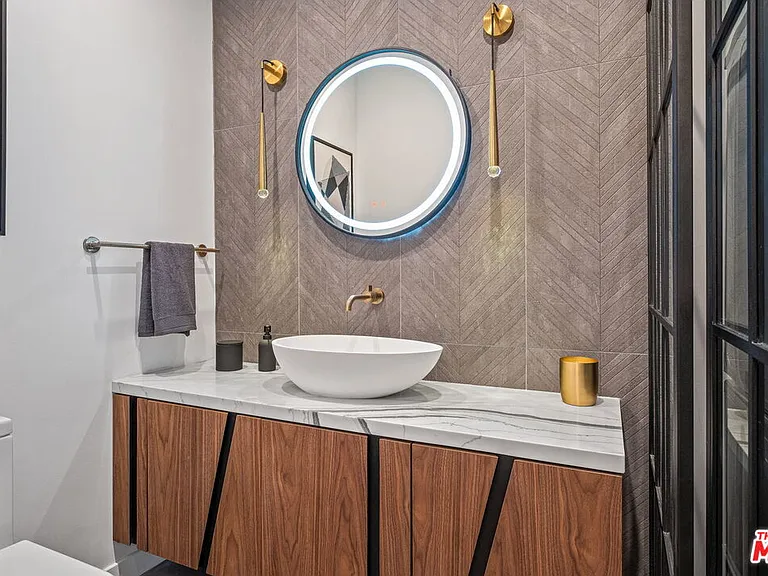 440 N Oakhurst Dr #301 — Photo 27