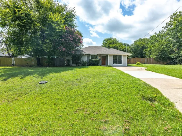 805 E Brown St, Ennis, TX 75119