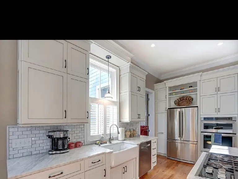 212 Houston St — Photo 13