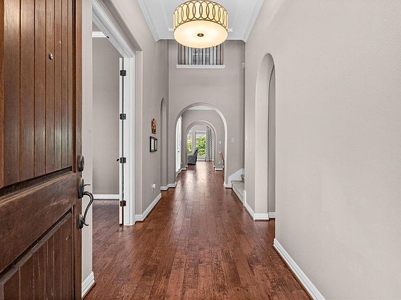 3rd image of 130 E Cove View Trl