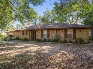 133 Magnolia Ln, Conroe, TX 77304