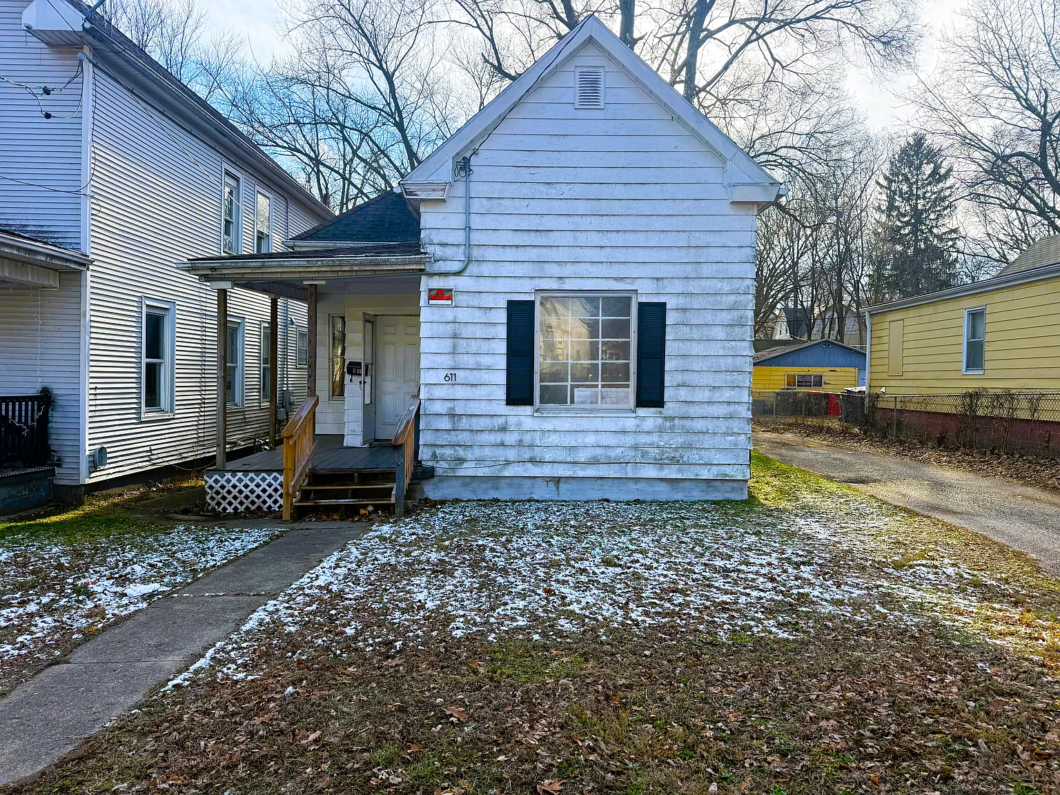 2 bed, 967 sqft, $875 — Photo 1