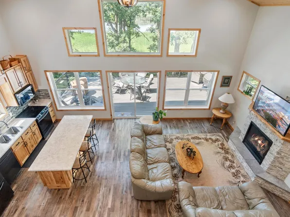 23730 Oak Lake Trl SE, Erskine, MN 56535