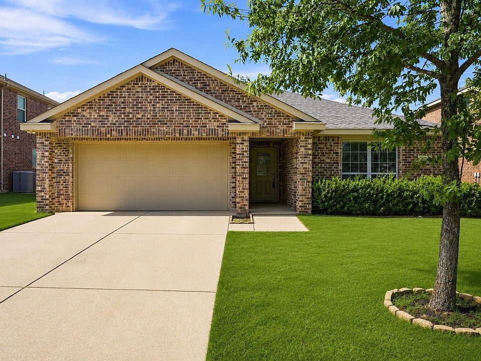 1st image of 402 Fountain View Ln