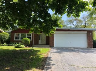 1102 79th St, Darien, IL