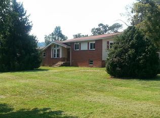 6856 Lakeview Rd, Lenoir City, TN 37772