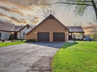 2017 Rendall Dr, Jackson, MI 49201