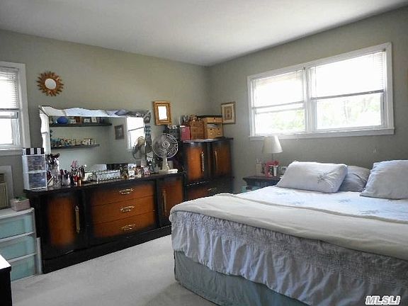 3rd image of 81 Silber Ave
