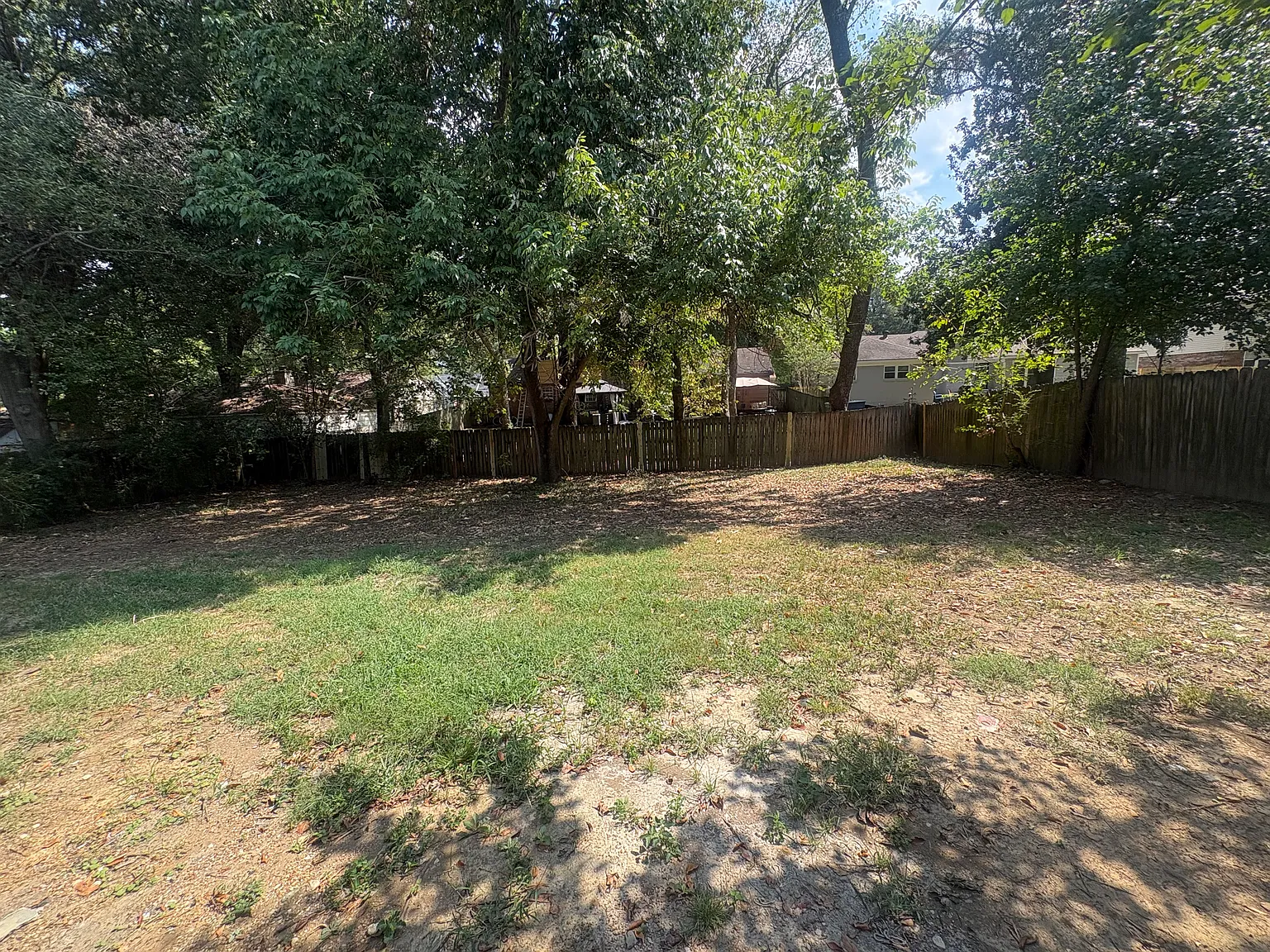 Gorgeous 3-Bed, 2-Bath Home with Garage — Photo 2
