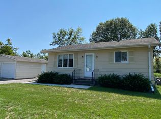 210 E 1st St, Huxley, IA 50124