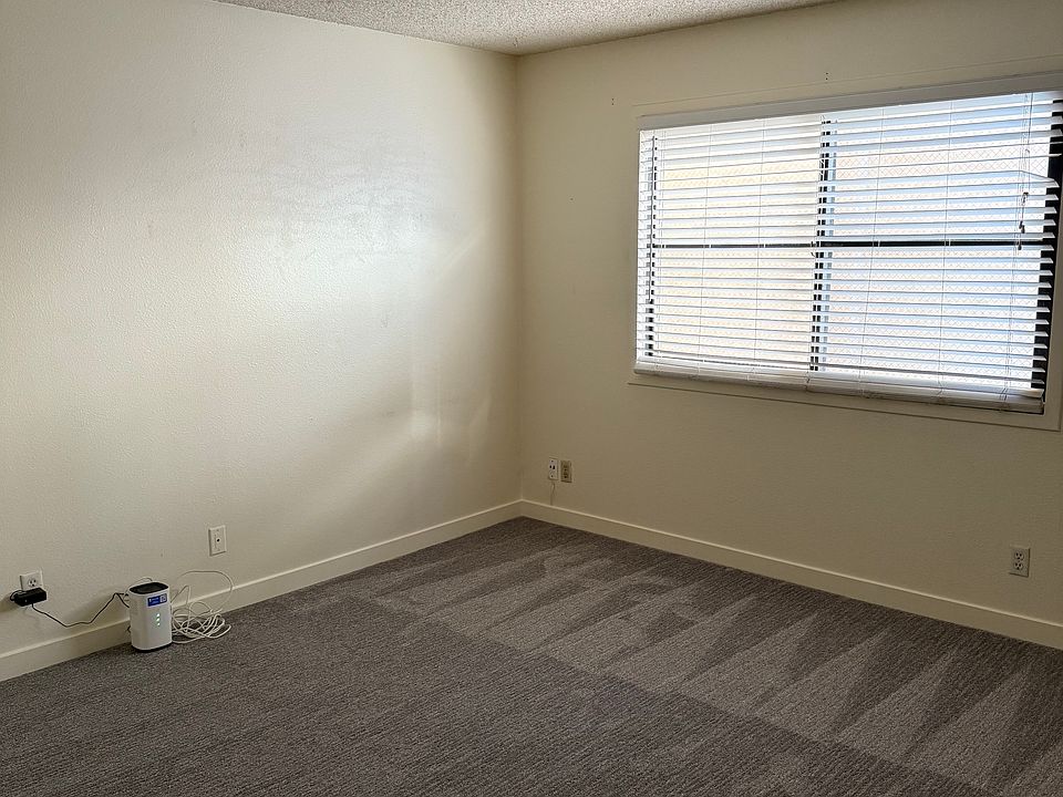 Master Bedroom for rent