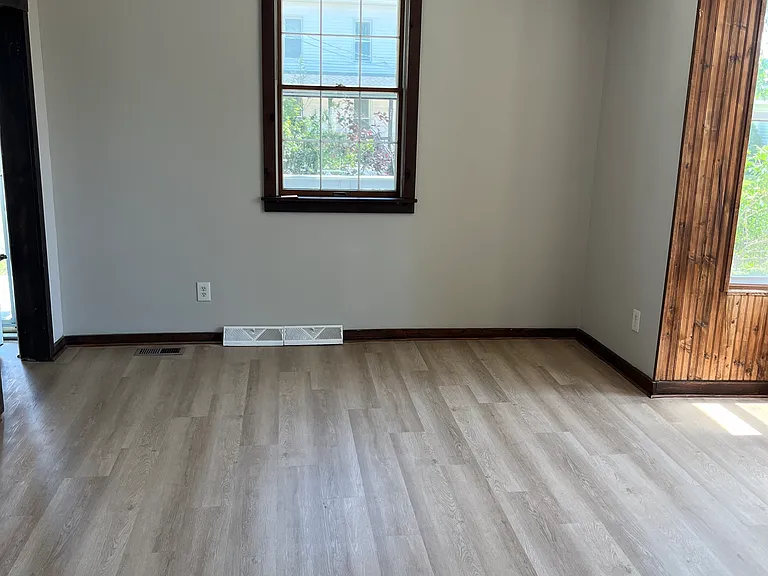 216 Broad St — Photo 7