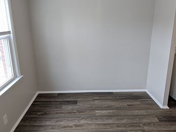 5th image of 1944 Rowland Ave NE APT 5