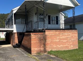 17 N Cross Rd, Allen, KY 41601