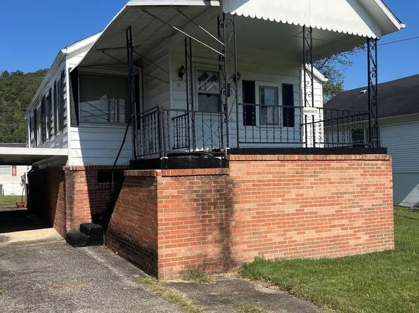 17 N Cross Rd, Allen, KY 41601