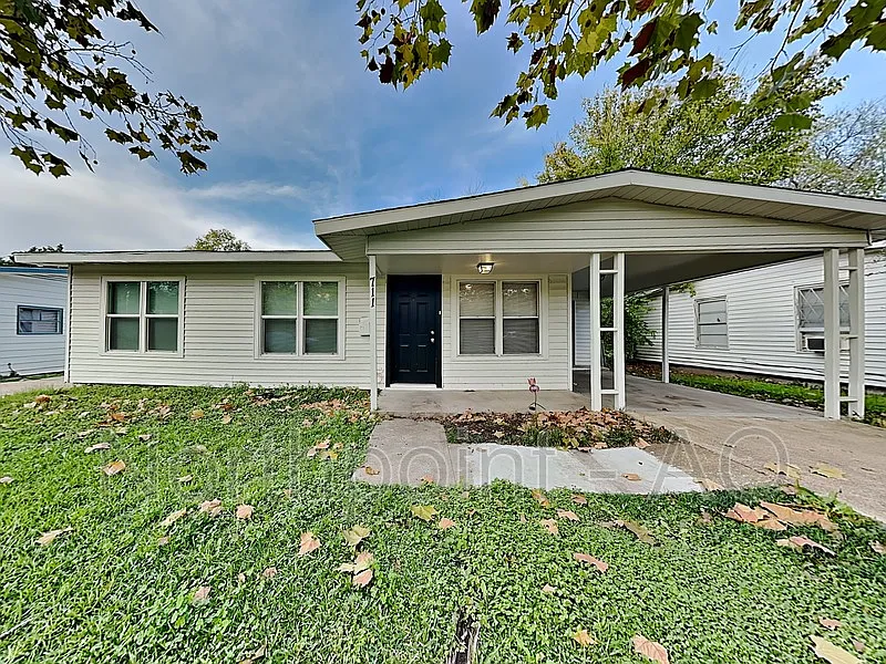 711 Jardin Dr photo 1