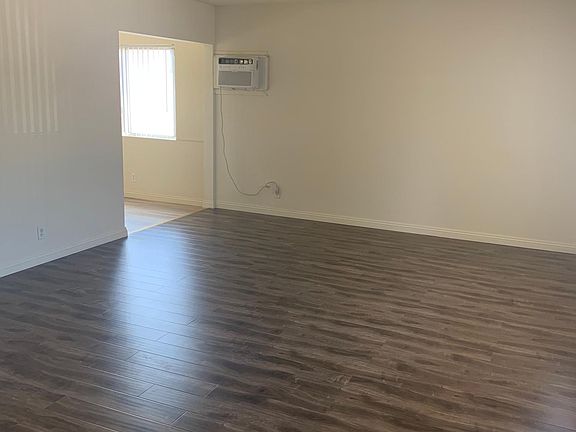 2nd image of 108 Park St APT I