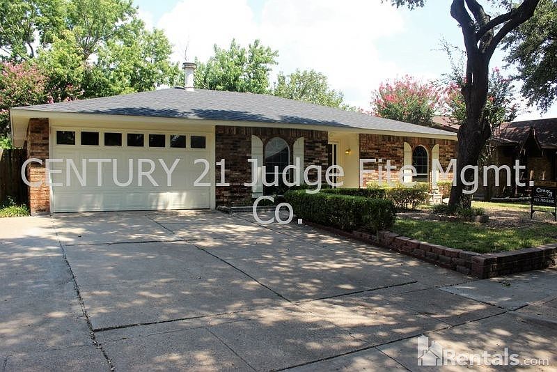 1st image of 330 E Grenoble Dr