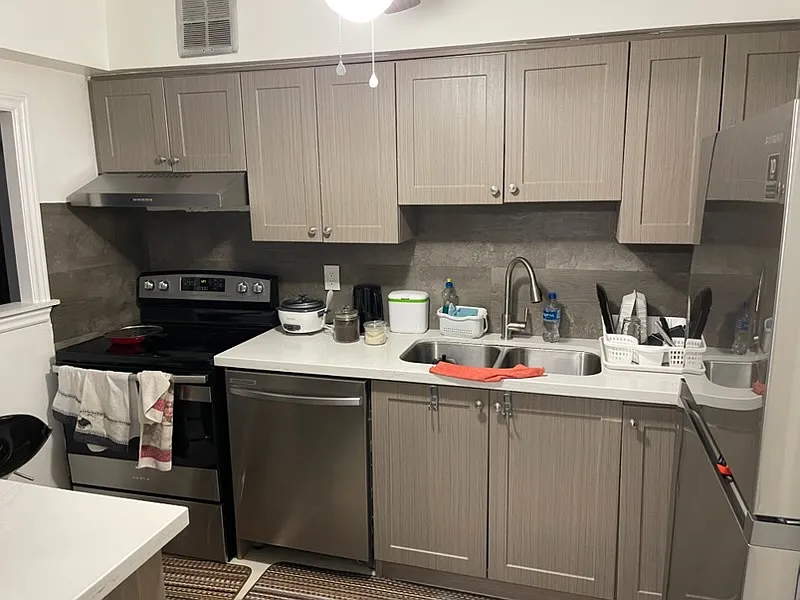 3 bed, 1.5 bath, 980 sqft, $2,700 — Photo 1