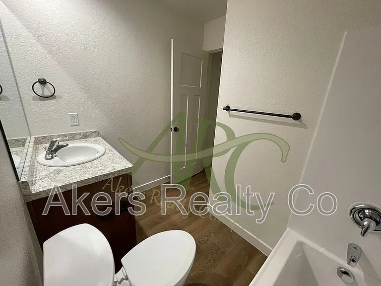 968 S Coral Pl — Photo 13