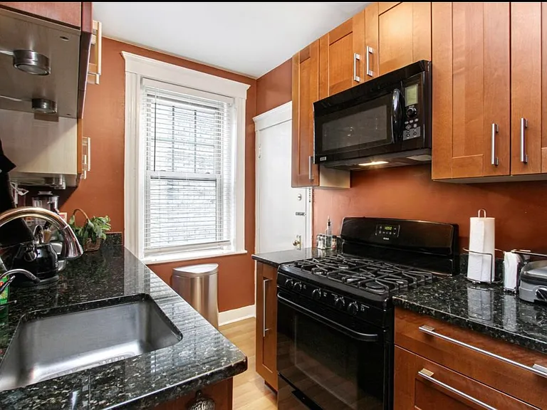 335 S Huntington Ave #9 — Photo 7