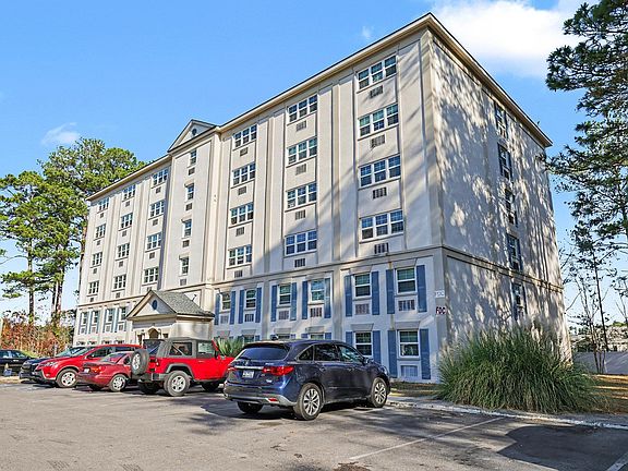 3rd image of 6850 Blue Heron Blvd. #106