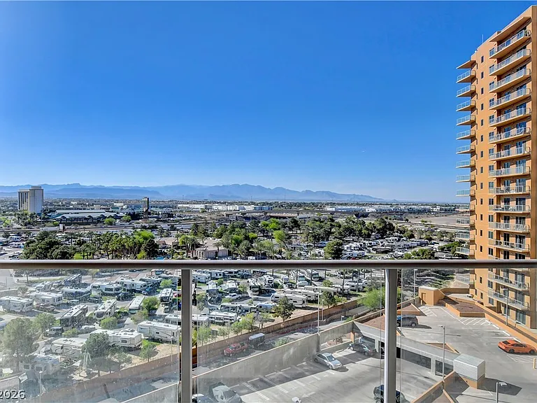 8255 Las Vegas Blvd S #1116 — Photo 29