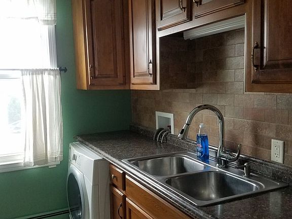 3rd image of 432 McClintock St Floor 2