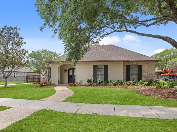 1768 Great Oak Dr, Baton Rouge, LA 70810