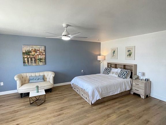 4th image of 2218-2222 Torrance Blvd #2222-1/2